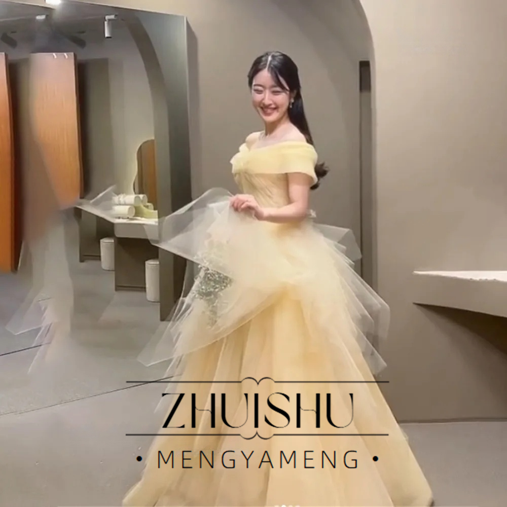 Princess Pale Yellow Ball Gown - đánh giá và giá Shoulder Massage Ball